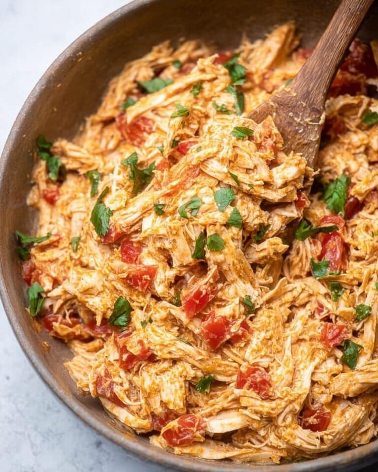 Slow Cooker Queso Chicken Tacos Recipe