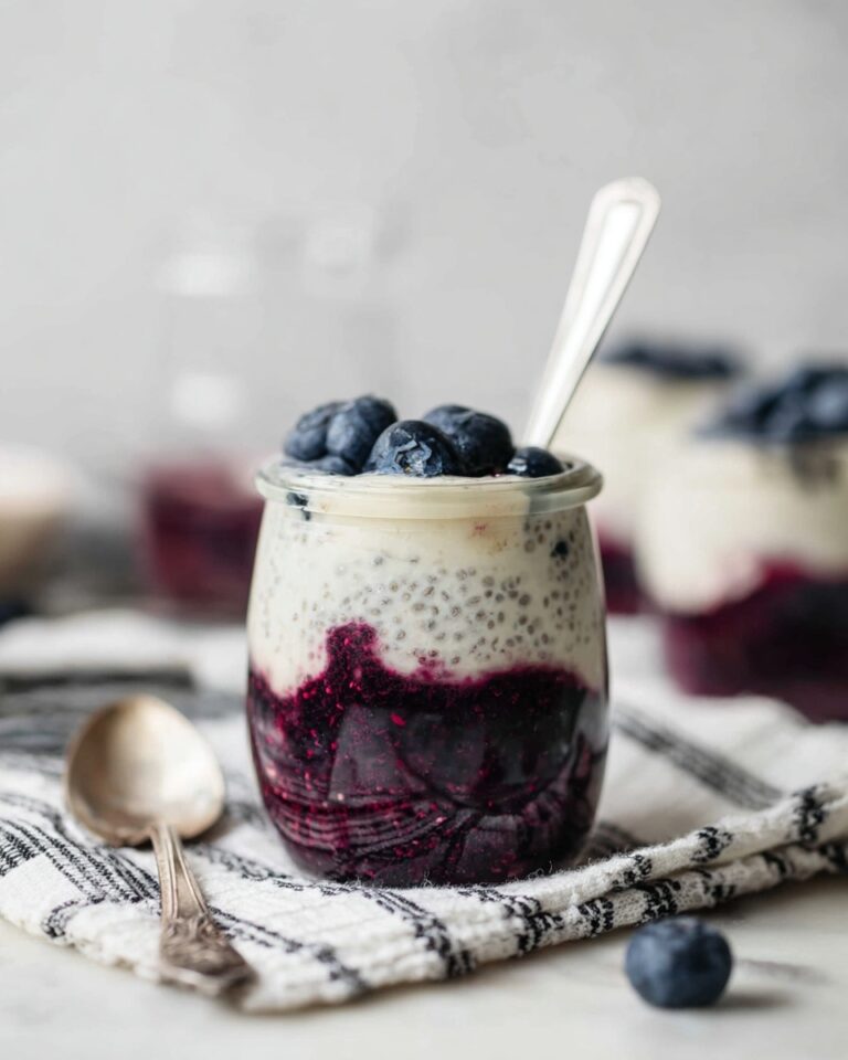 Blueberry Cheesecake Overnight Oats Recipe